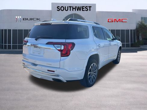 Used 2022 GMC Acadia Denali w/ Denali Technology Package image 5