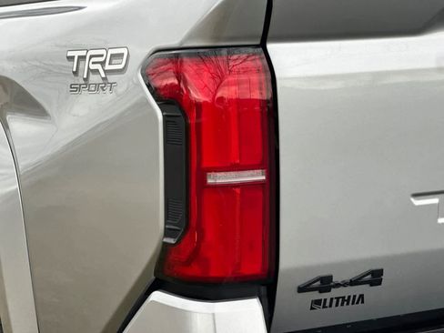 Used 2024 Toyota Tacoma TRD Sport image 26