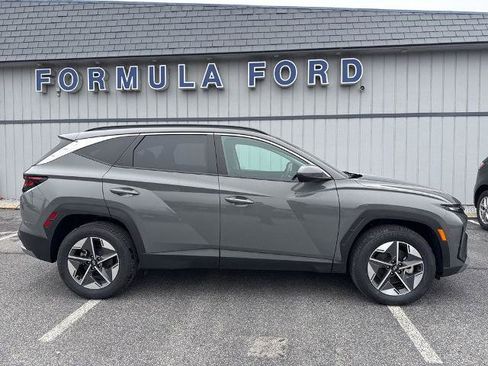 Used 2025 Hyundai Tucson SEL image 2