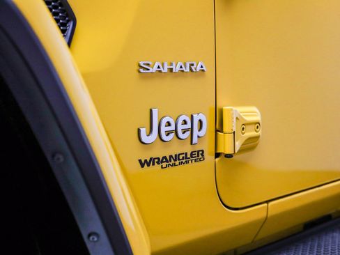 Used 2021 Jeep Wrangler Unlimited Sahara w/ Safety Group image 8