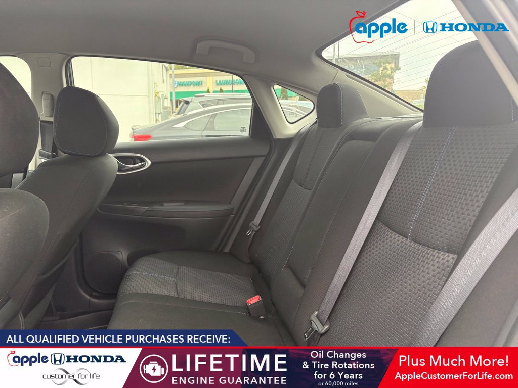 Used 2018 Nissan Sentra SR w/ SR Midnight Edition Package FWD image 5