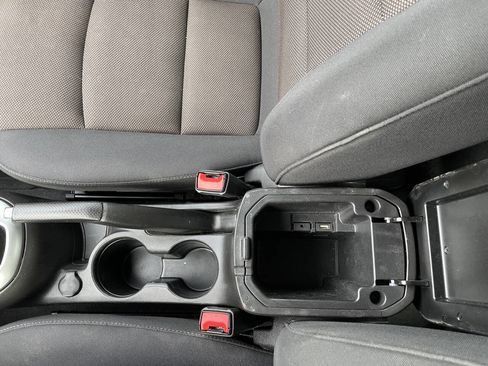 Used 2015 Chevrolet Cruze LT image 29