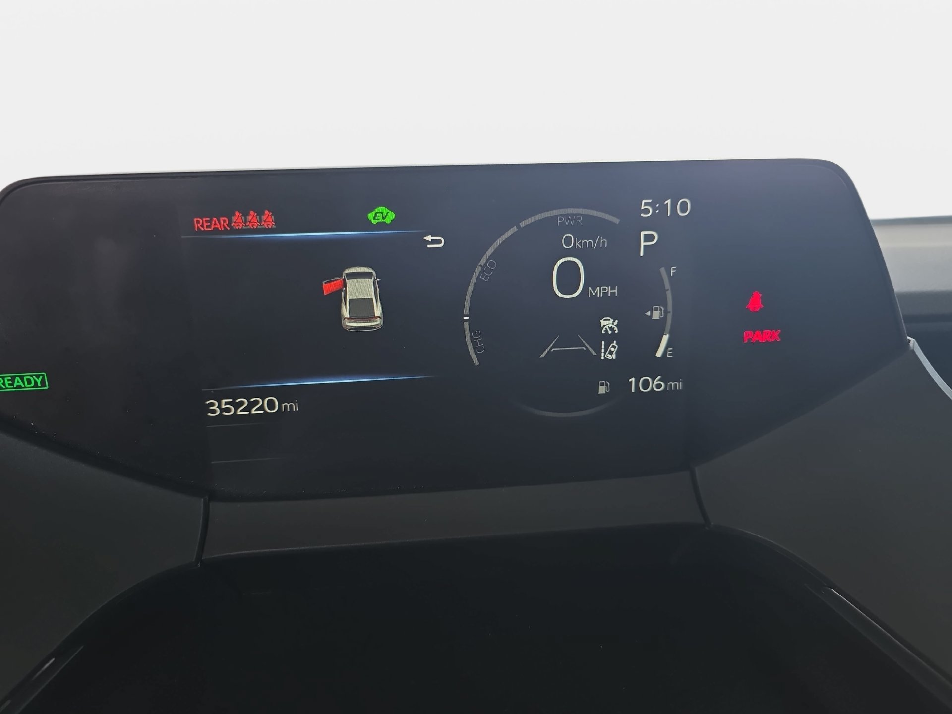 Used 2025 Toyota Prius LE FWD image 18
