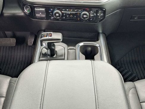 Used 2025 Chevrolet Silverado 1500 LTZ AWD/4WD image 18