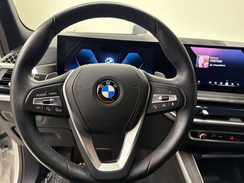 Used 2024 BMW X5 xDrive40i w/ Premium Package AWD/4WD image 11