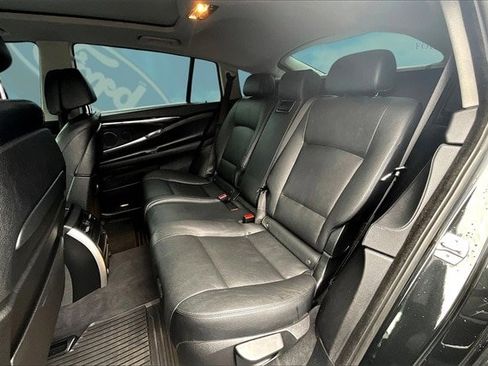 Used 2017 BMW 535i Gran Turismo image 24