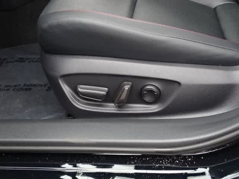 Certified 2026 Toyota Prius Plug-In Hybrid FWD image 17