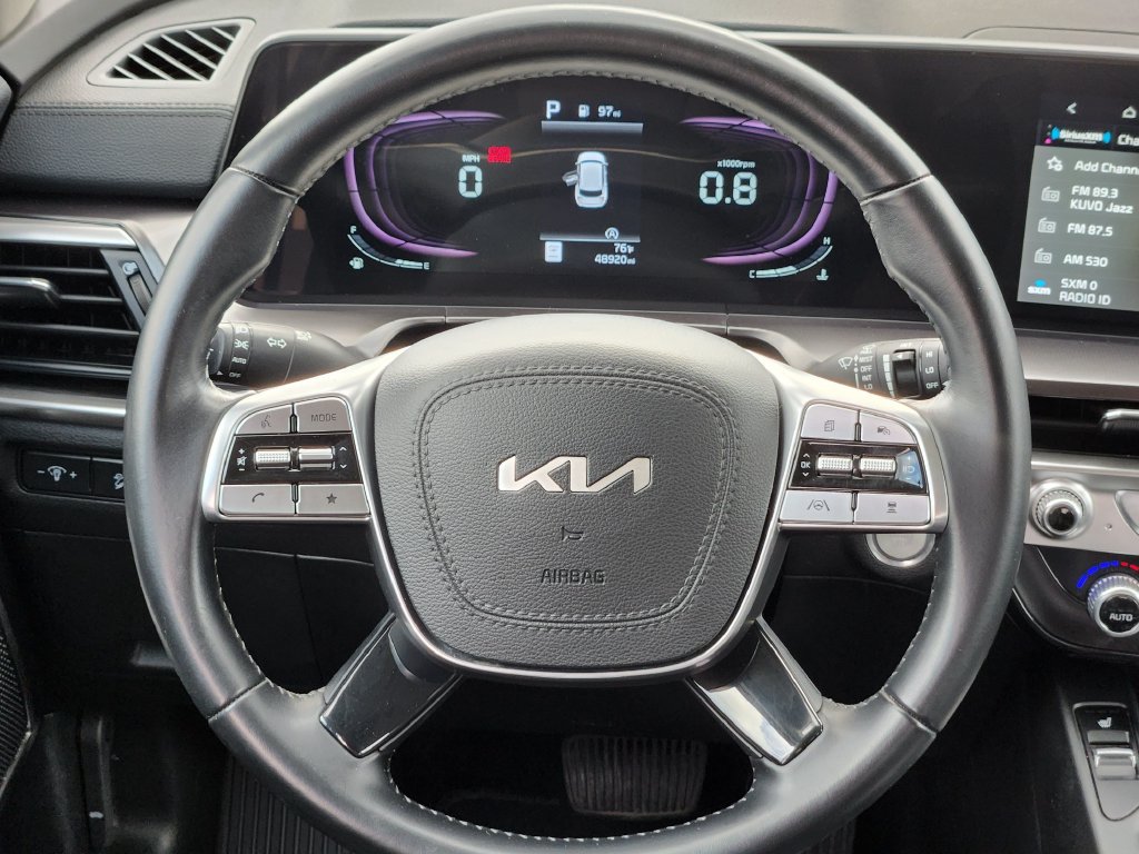 Certified 2023 Kia Telluride S w/ S Sunroof Package AWD/4WD image 17