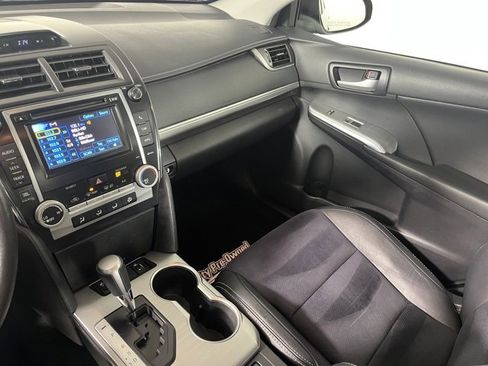 Used 2012 Toyota Camry SE image 34