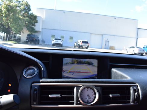 Used 2017 Lexus RC 200t F Sport image 18