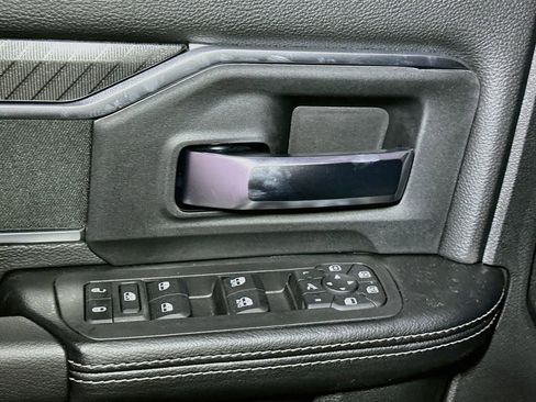 New 2026 RAM 2500 Big Horn AWD/4WD image 12