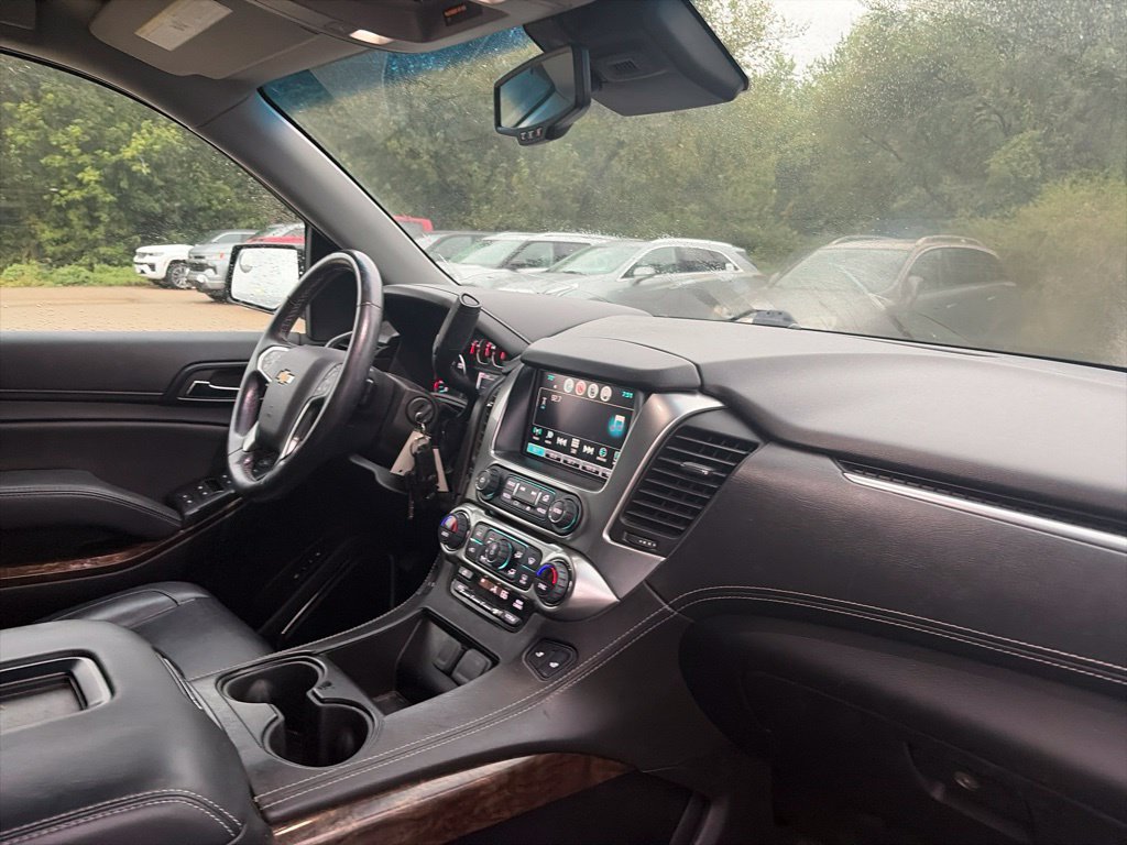 Used 2018 Chevrolet Suburban LT AWD/4WD image 15