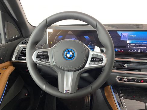 Used 2026 BMW X5 xDrive50e w/ M Sport Package AWD/4WD image 13