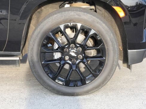 Used 2022 Chevrolet Tahoe High Country image 11