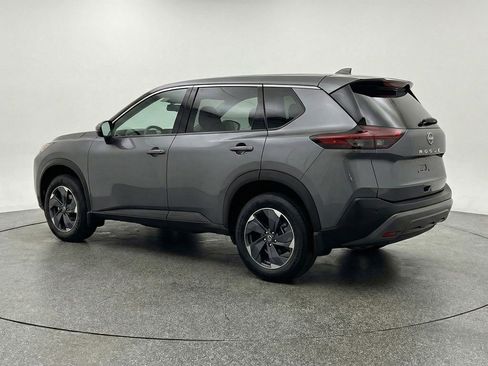 Used 2025 Nissan Rogue SV image 6
