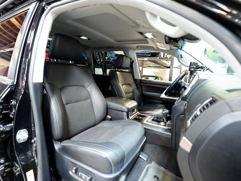Used 2019 Toyota Land Cruiser image 87