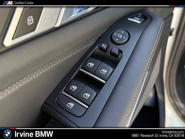 Used 2026 BMW X5 sDrive40i w/ M Sport Package RWD image 17