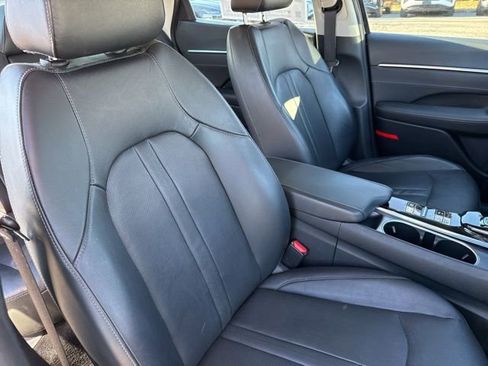Used 2021 Hyundai Sonata Limited w/ Preferred Accessory Package image 24