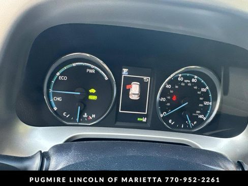 Used 2018 Toyota RAV4 Limited image 19