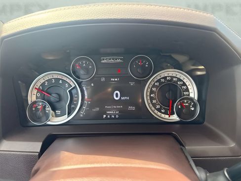 Used 2014 RAM 2500 Laramie w/ Convenience Group AWD/4WD image 16