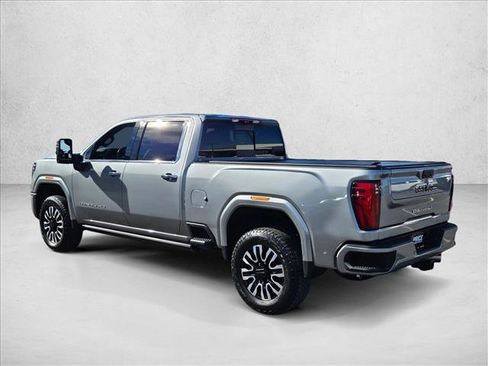 Used 2024 GMC Sierra 3500 Denali Ultimate image 7