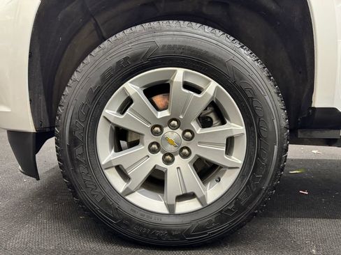 Used 2022 Chevrolet Colorado LT w/ LT Convenience Package image 12