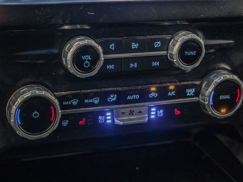 Used 2023 Ford F350 Lariat w/ Lariat Ultimate Package AWD/4WD image 28
