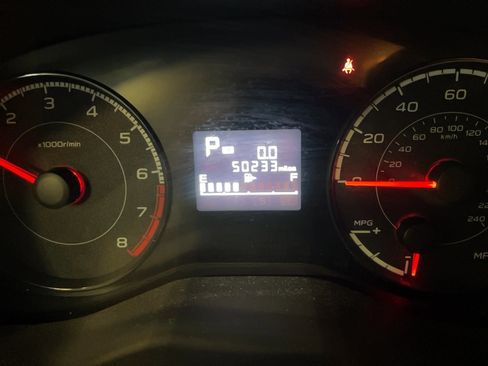 Used 2019 Subaru Crosstrek 2.0i image 7