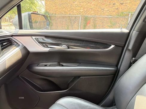 Used 2022 Cadillac XT5 Premium Luxury w/ LPO, Floor Liner Package AWD/4WD image 22