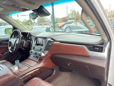 Used 2017 Chevrolet Suburban Premier AWD/4WD image 22