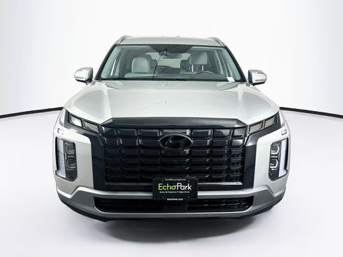 Used 2024 Hyundai Palisade SEL FWD image 2