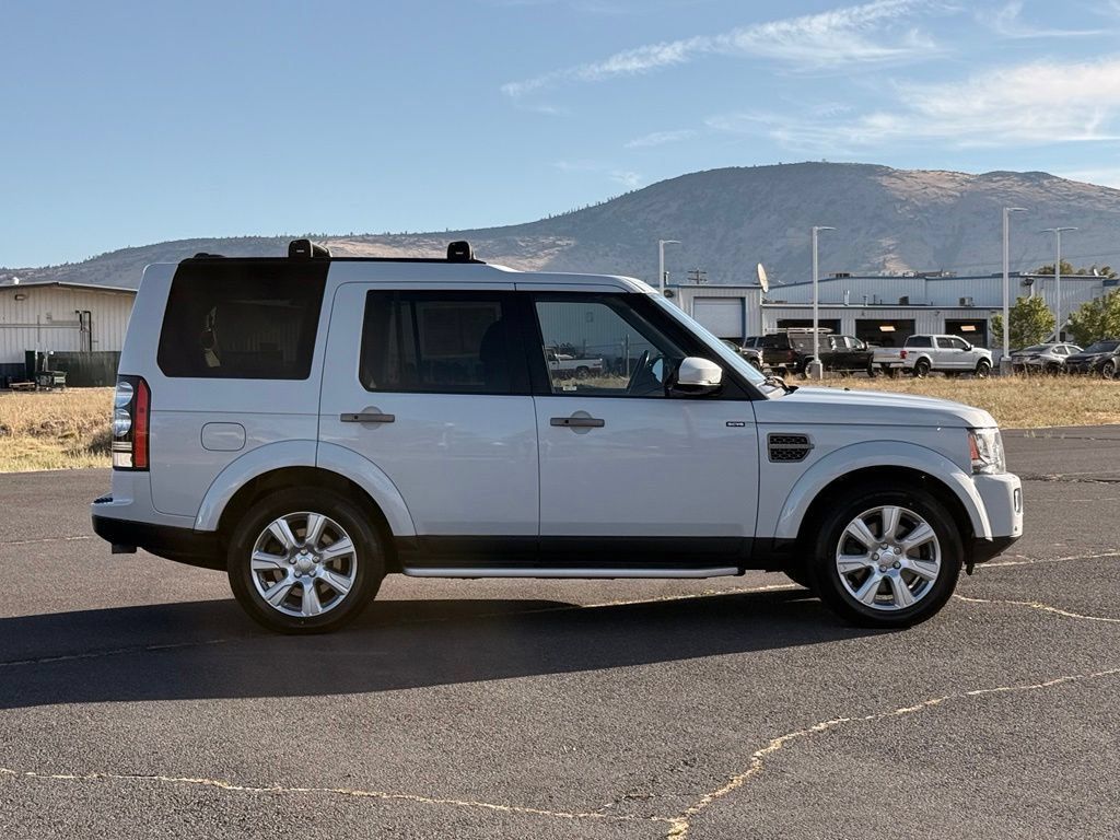 Used 2016 Land Rover LR4 HSE AWD/4WD image 7