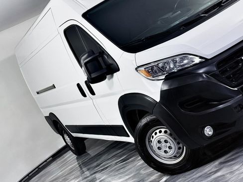 Used 2024 RAM ProMaster 2500 w/ Cold Weather Group FWD image 4