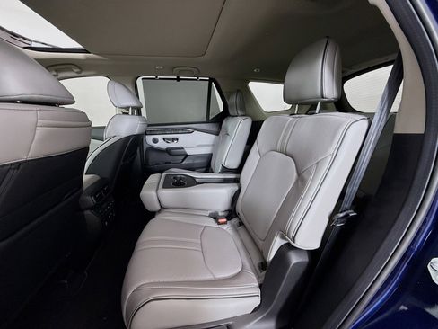 Used 2025 Honda Pilot Elite image 23