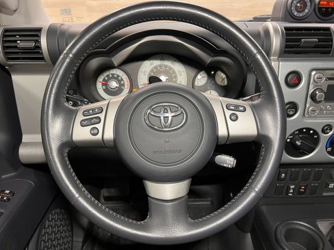 Used 2014 Toyota FJ Cruiser Trail Teams image 25