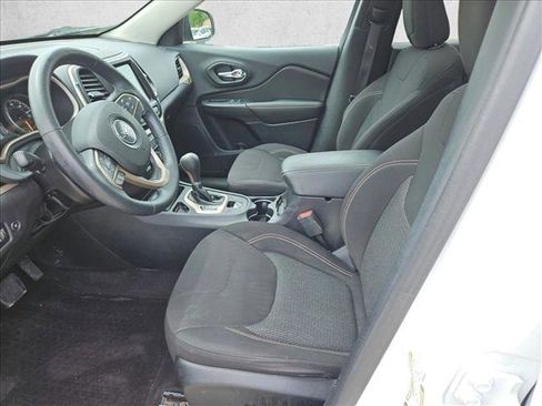 Used 2017 Jeep Cherokee 75th Anniversary FWD image 14