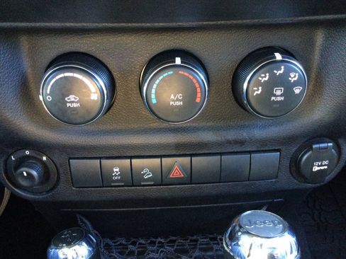 Used 2015 Jeep Wrangler Unlimited Sport w/ Quick Order Package 24S image 29