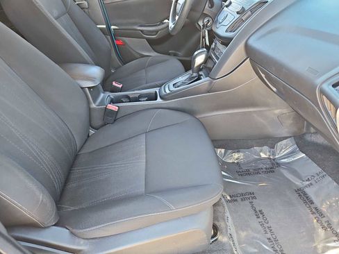 Used 2016 Ford Focus SE image 21