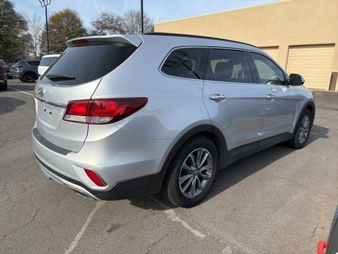 Used 2017 Hyundai Santa Fe SE w/ SE Premium Package 02 image 10