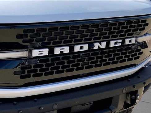 Used 2024 Ford Bronco Wildtrak AWD/4WD image 28