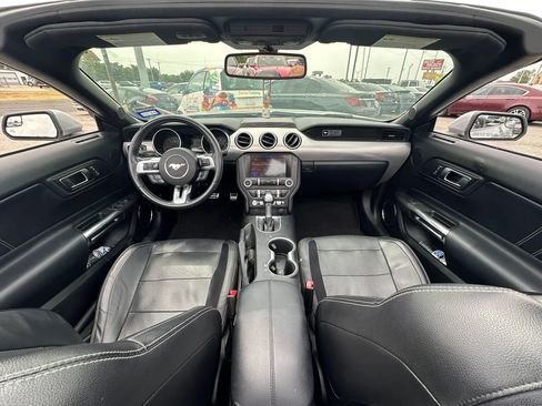 Used 2020 Ford Mustang Premium RWD image 20
