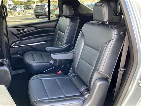 Used 2026 Chevrolet Traverse LT image 25