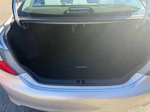 Used 2012 Toyota Camry LE image 14