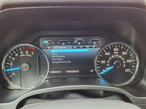 Used 2017 Ford F150 Lariat w/ Equipment Group 502A Luxury image 10