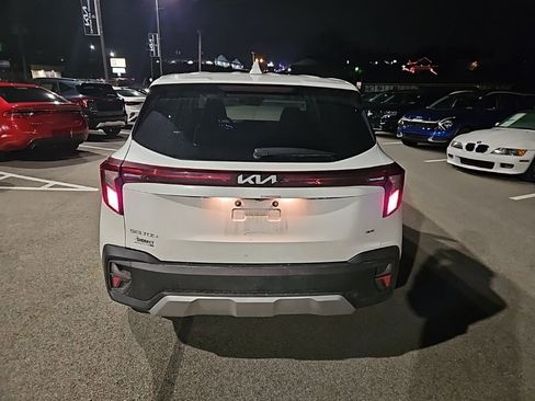 Certified 2024 Kia Seltos LX image 6