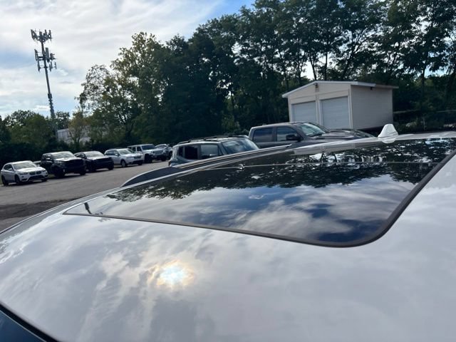 Used 2021 Jeep Grand Cherokee Overland AWD/4WD image 11