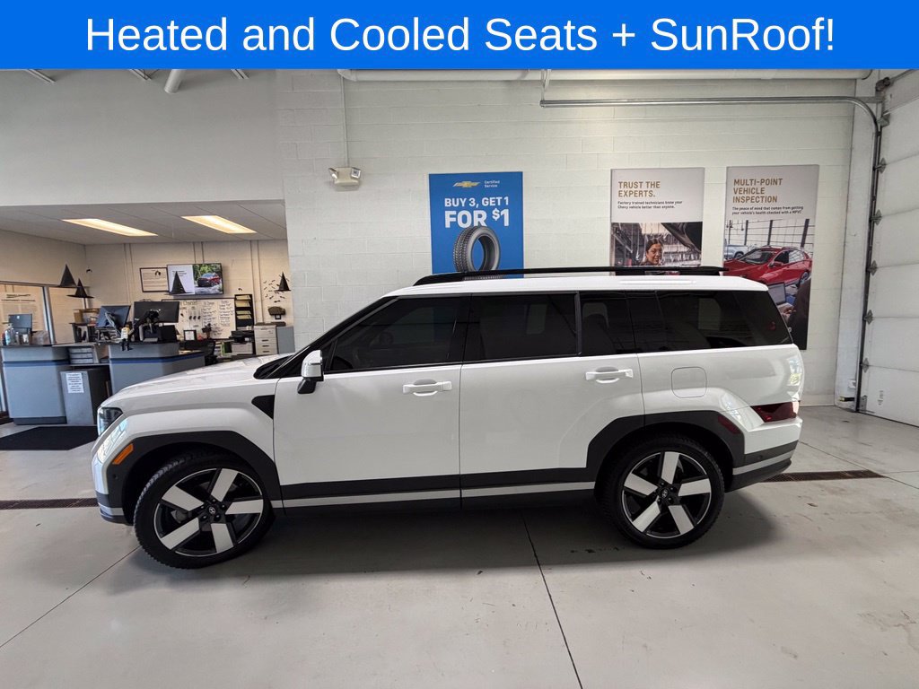 Used 2024 Hyundai Santa Fe Limited FWD image 6