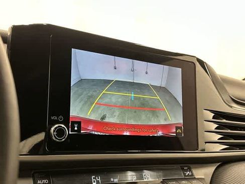 Used 2025 Toyota Camry SE image 23