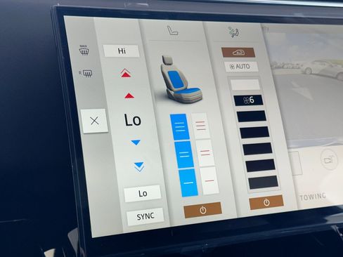 New 2025 Land Rover Range Rover Sport SE image 18