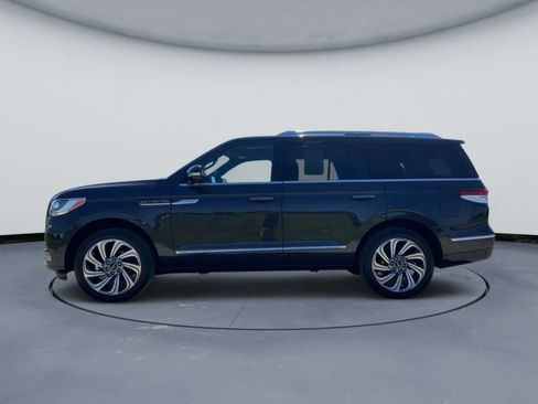 Used 2024 Lincoln Navigator Reserve AWD/4WD image 14